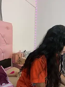 samanthadeluxe1 online show from October 4, 2025, 10:44 pm