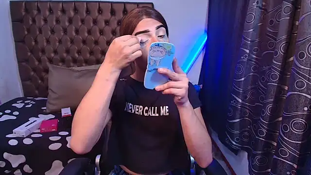 lailahdark online show from April 8, 2026, 10:00 pm