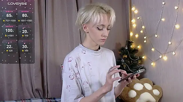 NextVibe  online show from December 18, 2025, 5:17 pm