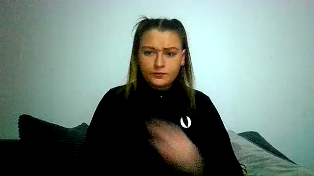 RUBY-ROSE-SWINGS online show from October 25, 2025, 6:56 am