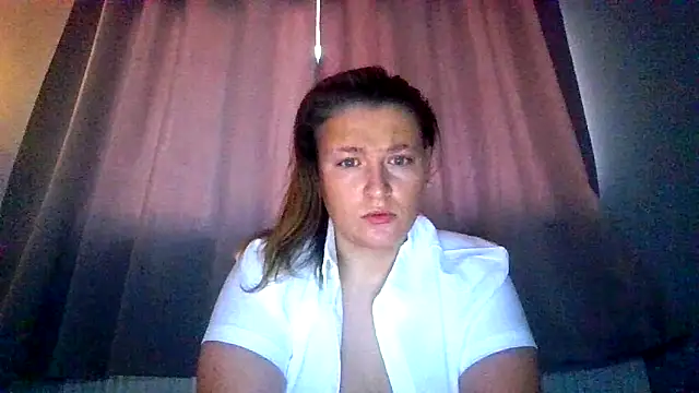 RUBY-ROSE-SWINGS online show from December 2, 2025, 8:16 am