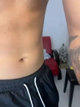 Alex mojica online show from February 12, 2026, 6:13 am