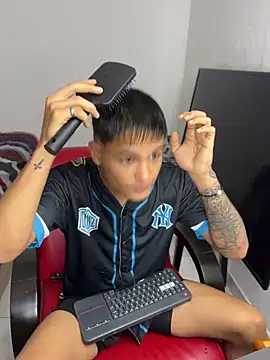 Alex mojica online show from February 8, 2026, 7:06 am