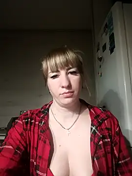 babyjessi online show from April 12, 2026, 8:45 pm