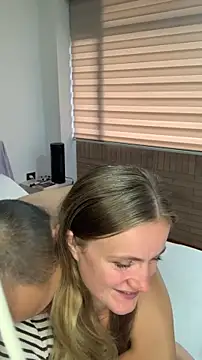 Snapshot of andyzuzka chatting on November 24, 2025, 2:39 pm andyzuzka online show from November 24, 2025, 2:39 pm