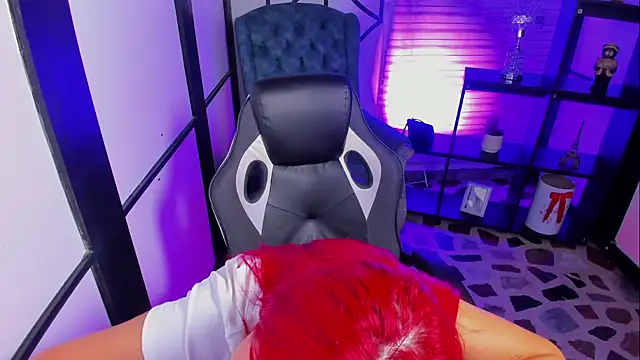 NahomiRichards  online show from September 16, 2025, 4:35 am