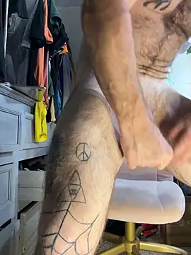 bearcub300 online show from September 20, 2025, 7:35 am