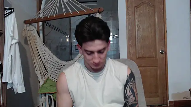 Snapshot of AteneoJr chatting on October 19, 2025, 4:26 am AteneoJr online show from October 19, 2025, 4:26 am