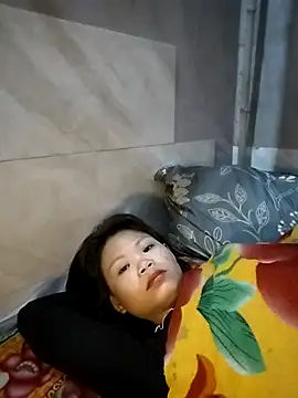 LinhNa999 online show from February 13, 2026, 1:38 am