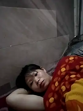 LinhNa999 online show from February 5, 2026, 12:45 pm