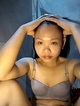 LinhNa999 online show from October 4, 2025, 12:07 pm