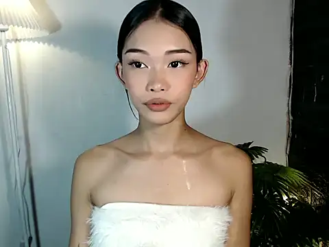 holyakiesha online show from October 2, 2025, 4:49 am