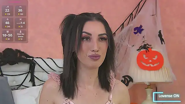 Snapshot of EnyaHazell chatting on November 1, 2025, 7:19 pm EnyaHazell online show from November 1, 2025, 7:19 pm