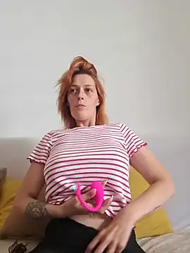 Mila Luciphya online show from July 2, 2026, 3:40 pm