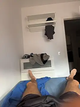 Manu97k online show from November 7, 2025, 8:19 am