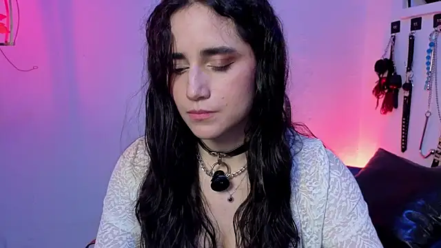 elowen halley1 online show from March 13, 2026, 9:42 pm