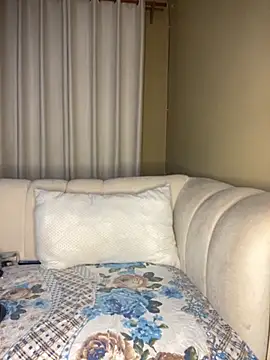 TinaFavourite online show from October 5, 2025, 5:03 pm