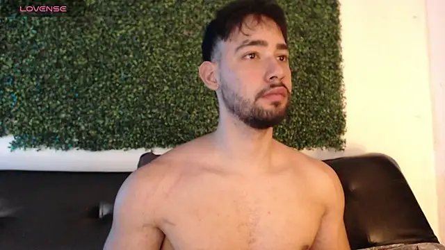 Snapshot of sam_ford_2 chatting on November 29, 2025, 12:00 am sam ford 2 online show from November 29, 2025, 12:00 am