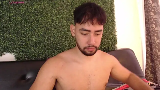 Snapshot of sam_ford_2 chatting on October 12, 2025, 3:02 pm sam ford 2 online show from October 12, 2025, 3:02 pm