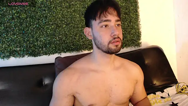 Snapshot of sam_ford_2 chatting on November 2, 2025, 11:32 pm sam ford 2 online show from November 2, 2025, 11:32 pm