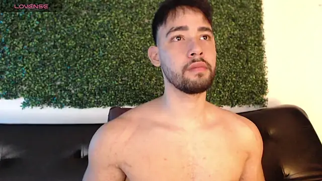 Snapshot of sam_ford_2 chatting on November 22, 2025, 12:21 am sam ford 2 online show from November 22, 2025, 12:21 am