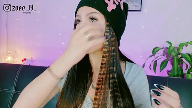 cuteezoe online show from March 31, 2026, 4:36 am