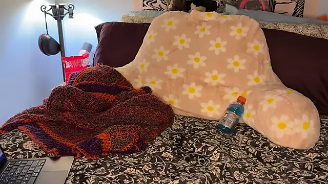 onlysunidreamss online show from December 3, 2025, 2:56 am