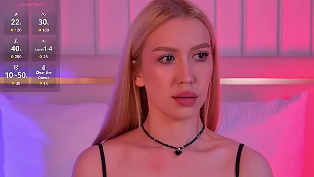 VelvetHell online show from October 9, 2025, 3:40 am