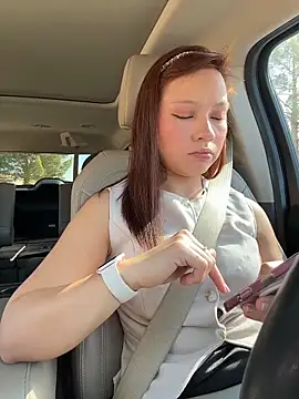 Mrs MrLove online show from February 2, 2026, 7:13 pm