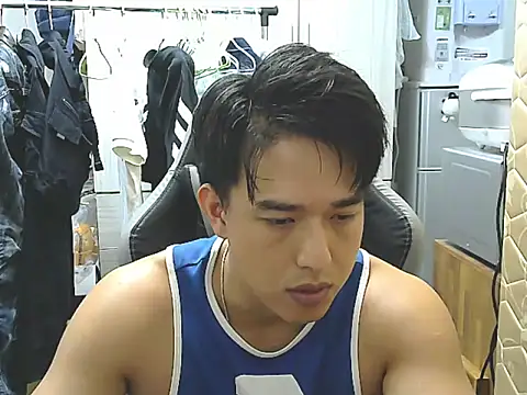 hunterXhan online show from September 15, 2025, 1:44 pm