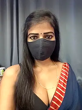 Misss-julli online show from February 20, 2026, 8:27 am