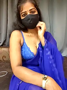 Misss-julli online show from September 19, 2025, 5:39 pm