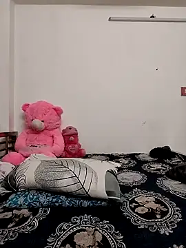 Misss-julli online show from September 10, 2025, 9:52 am