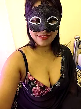 hoty sonali online show from November 22, 2025, 5:06 am