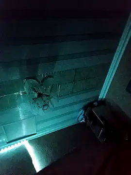 easybutjust online show from April 20, 2026, 8:21 pm