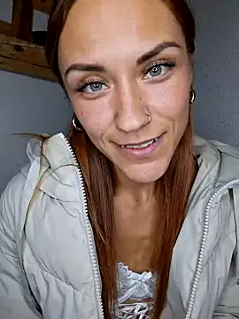 Snapshot of SlimBellaa chatting on September 30, 2025, 9:32 pm SlimBellaa online show from September 30, 2025, 9:32 pm