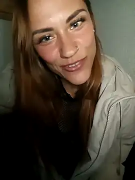 Snapshot of SlimBellaa chatting on September 16, 2025, 8:32 pm SlimBellaa online show from September 16, 2025, 8:32 pm