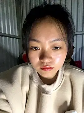 Snapshot of Julia-Elsa chatting on January 15, 2026, 10:07 am Julia-Elsa online show from January 15, 2026, 10:07 am