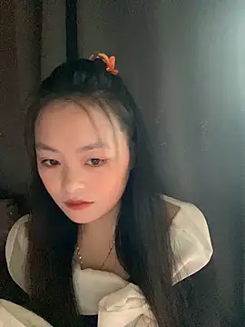 Snapshot of Julia-Elsa chatting on September 11, 2025, 4:23 am Julia-Elsa online show from September 11, 2025, 4:23 am