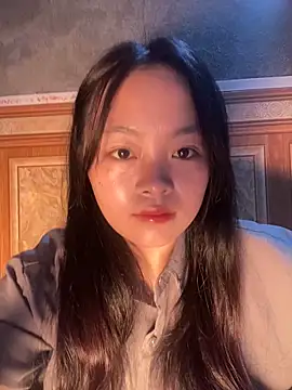 Snapshot of Julia-Elsa chatting on November 8, 2025, 7:12 am Julia-Elsa online show from November 8, 2025, 7:12 am