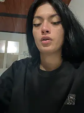 Snapshot of LiaCollings chatting on January 17, 2026, 12:15 am LiaCollings online show from January 17, 2026, 12:15 am