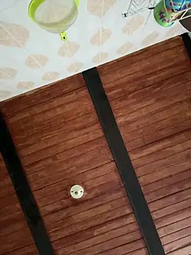 LiaCollings online show from April 19, 2026, 4:19 pm