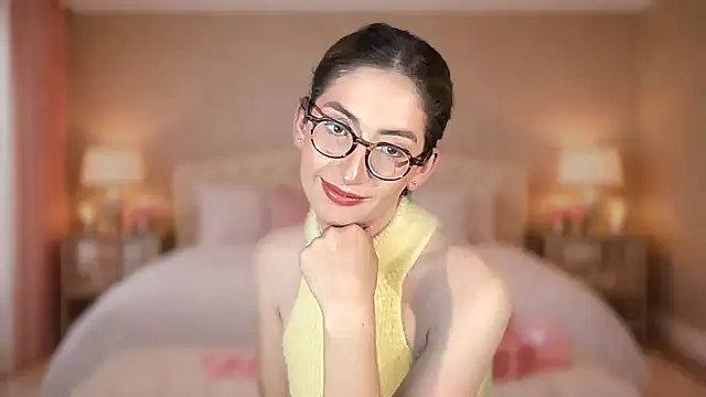 Snapshot of rousseblossom chatting on July 2, 2026, 3:23 am rousseblossom online show from July 2, 2026, 3:23 am