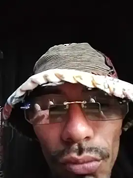 Danielcora online show from June 17, 2026, 10:52 pm