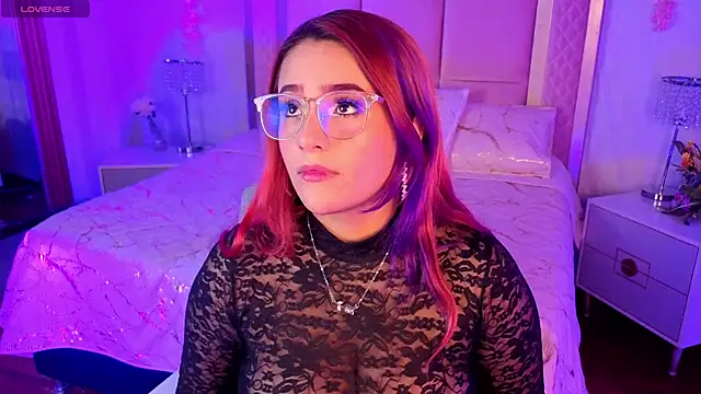 AlanaOdison online show from November 5, 2025, 8:34 pm