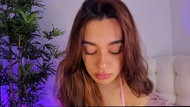 MissLana77 online show from September 19, 2025, 1:42 am