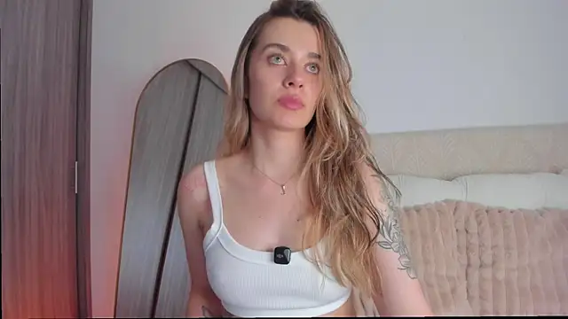 MissLana77 online show from July 25, 2026, 1:13 am