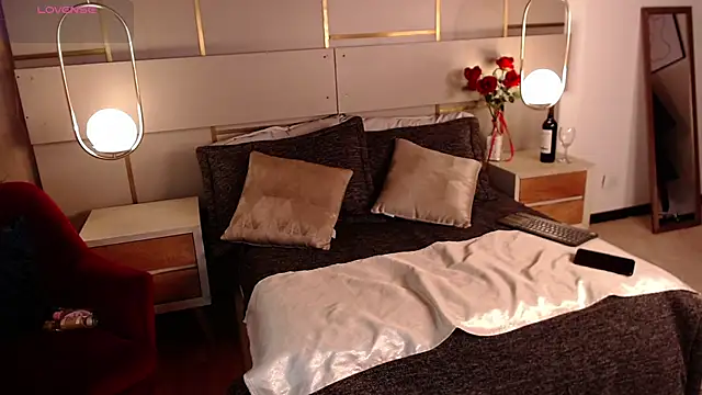 Snapshot of Lina_Montclair chatting on September 10, 2025, 8:52 pm Lina Montclair online show from September 10, 2025, 8:52 pm