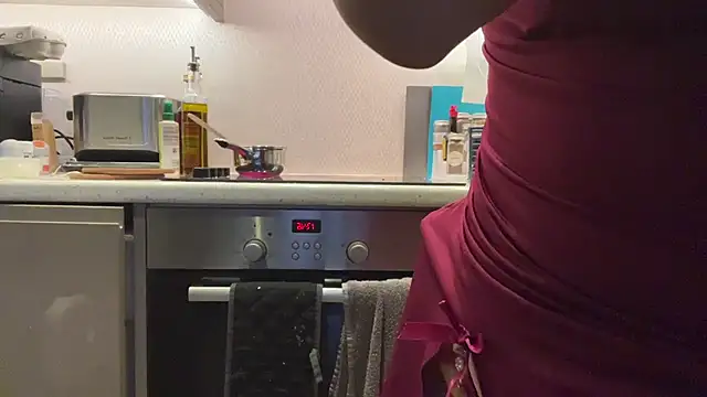 Snapshot of CelineLuxe chatting on September 26, 2025, 4:47 pm CelineLuxe online show from September 26, 2025, 4:47 pm