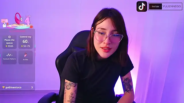 Yulienneg online show from September 14, 2025, 3:07 am